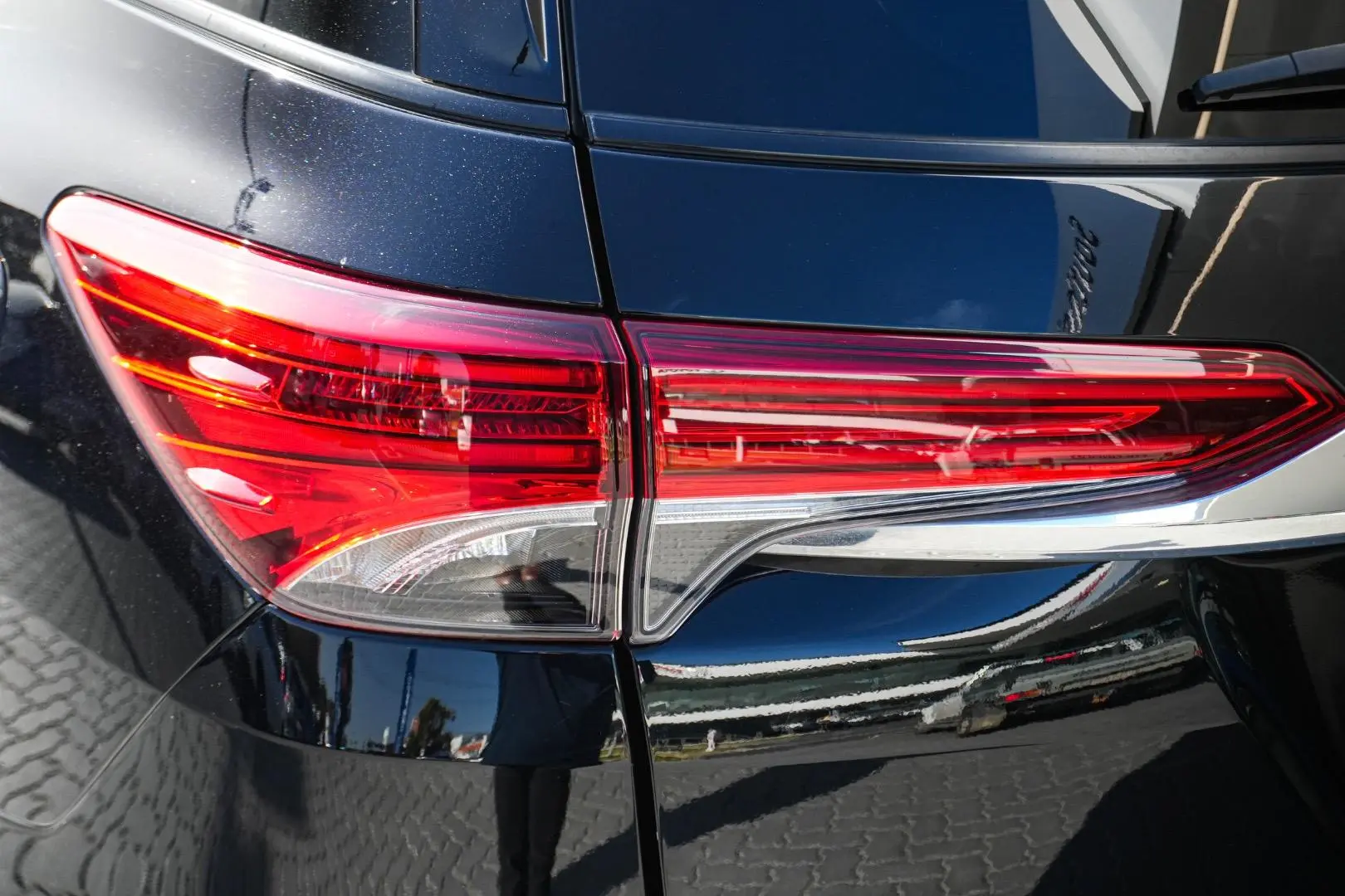 2016 Toyota Fortuner Gallery Image 13