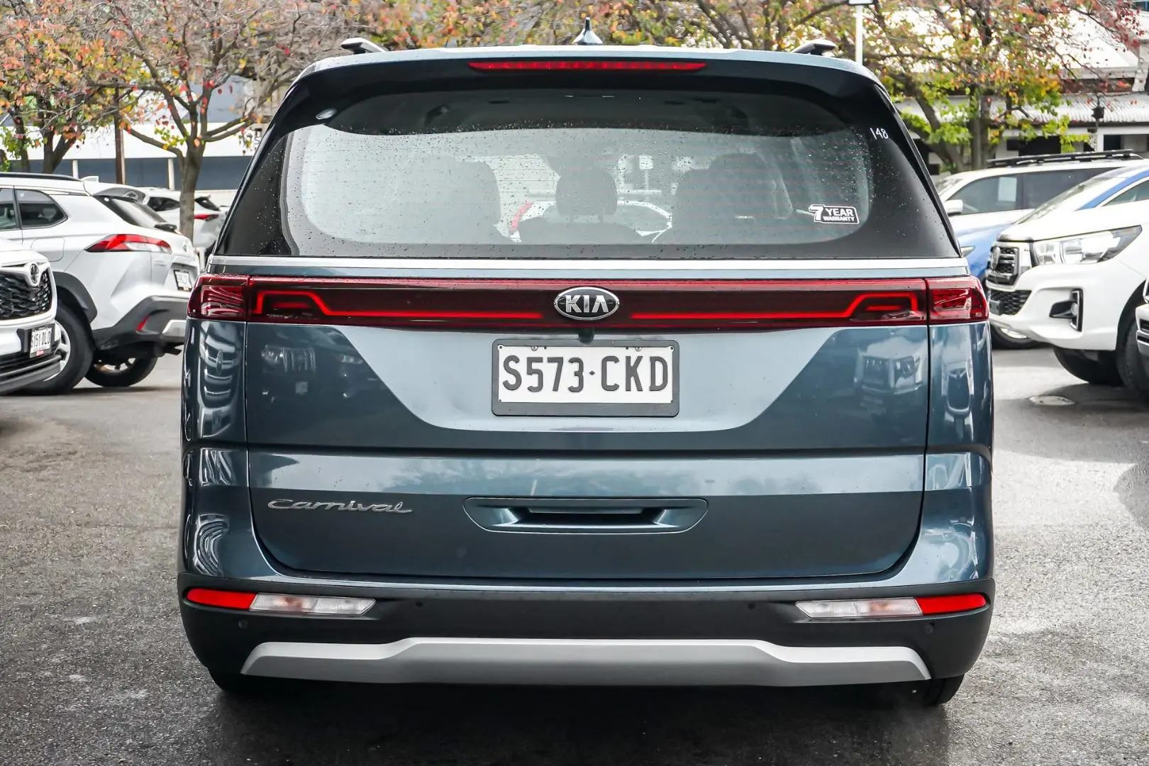 2021 Kia Carnival Gallery Image 5