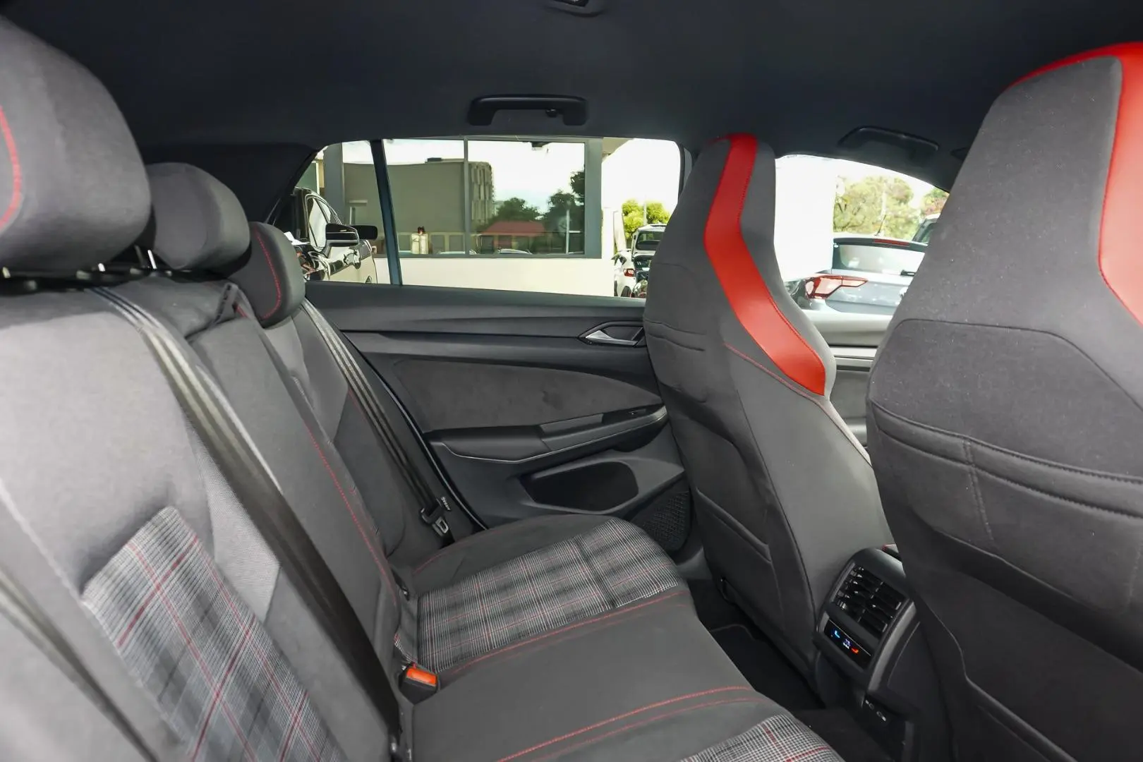 2022 Volkswagen Golf Gallery Image 8