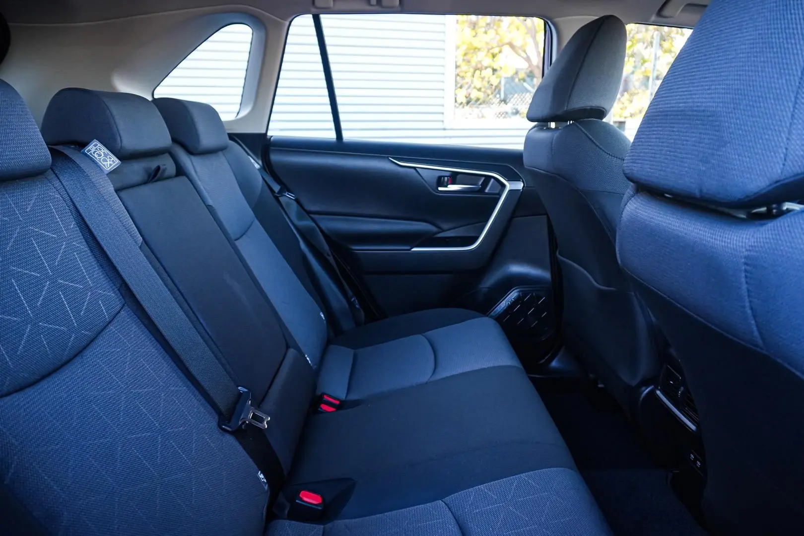 2022 Toyota RAV4 Gallery Image 9