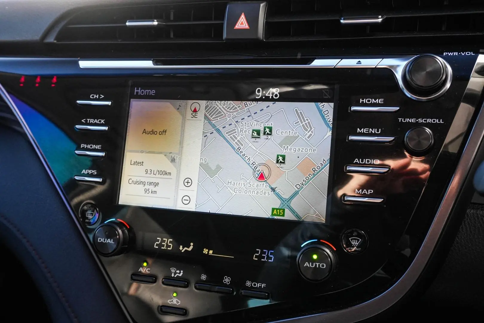 2019 Toyota Camry Gallery Image 21