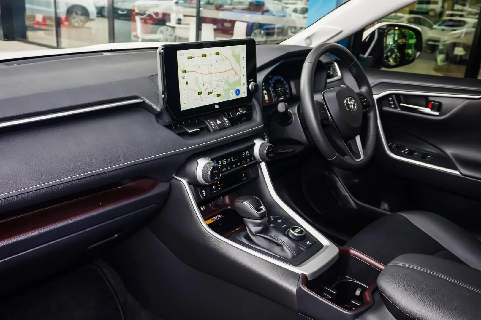 2024 Toyota RAV4 Gallery Image 11