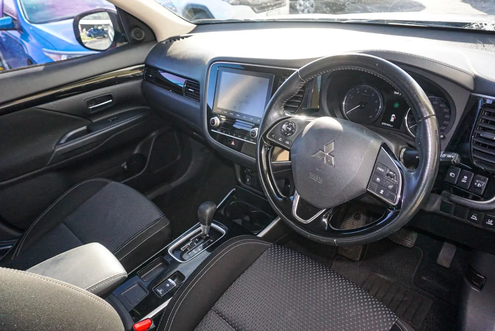 2020 Mitsubishi Outlander Gallery Image 7