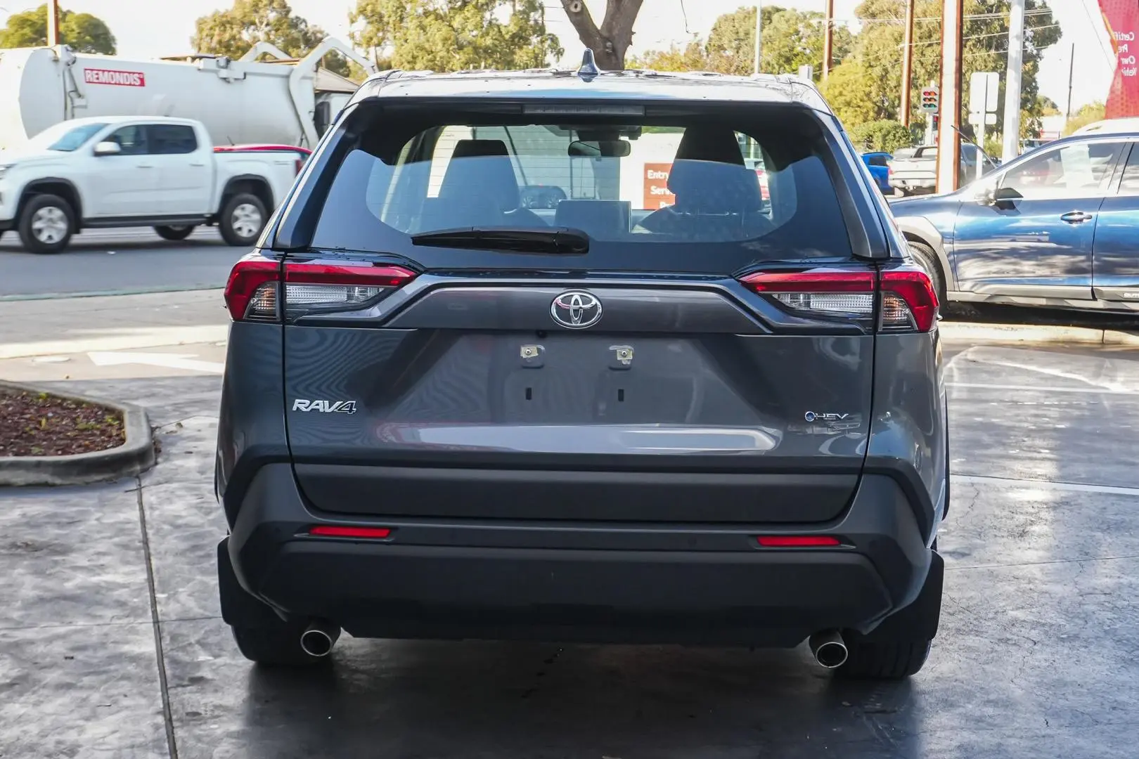 2025 Toyota RAV4 Gallery Image 6