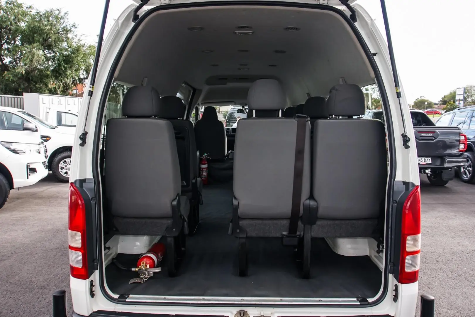 2018 Toyota Hiace Image 10