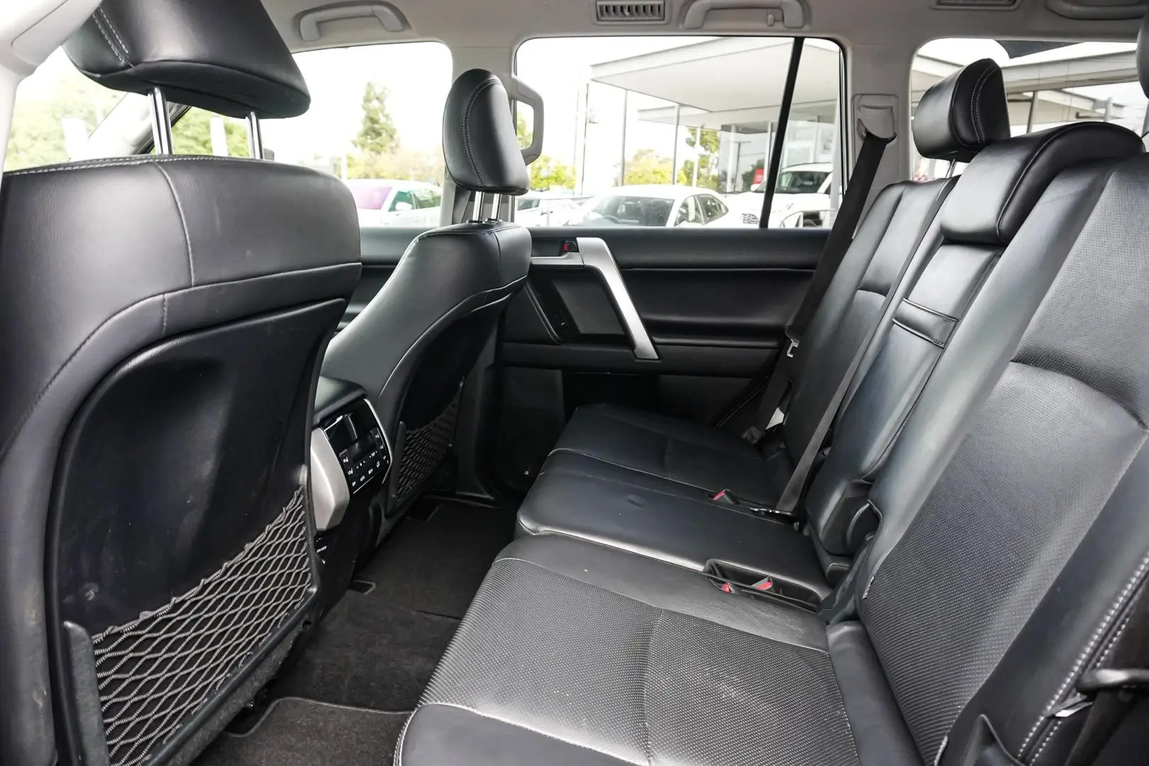 2018 Toyota Landcruiser Prado Gallery Image 8