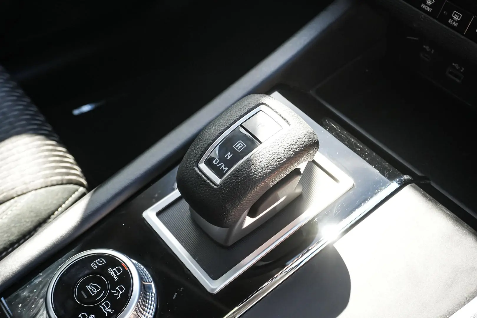 2022 Mitsubishi Outlander Gallery Image 18