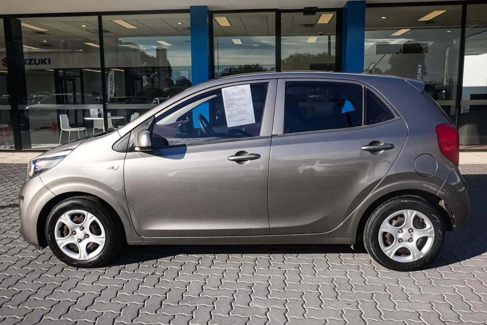 2017 Kia Picanto Gallery Image 4