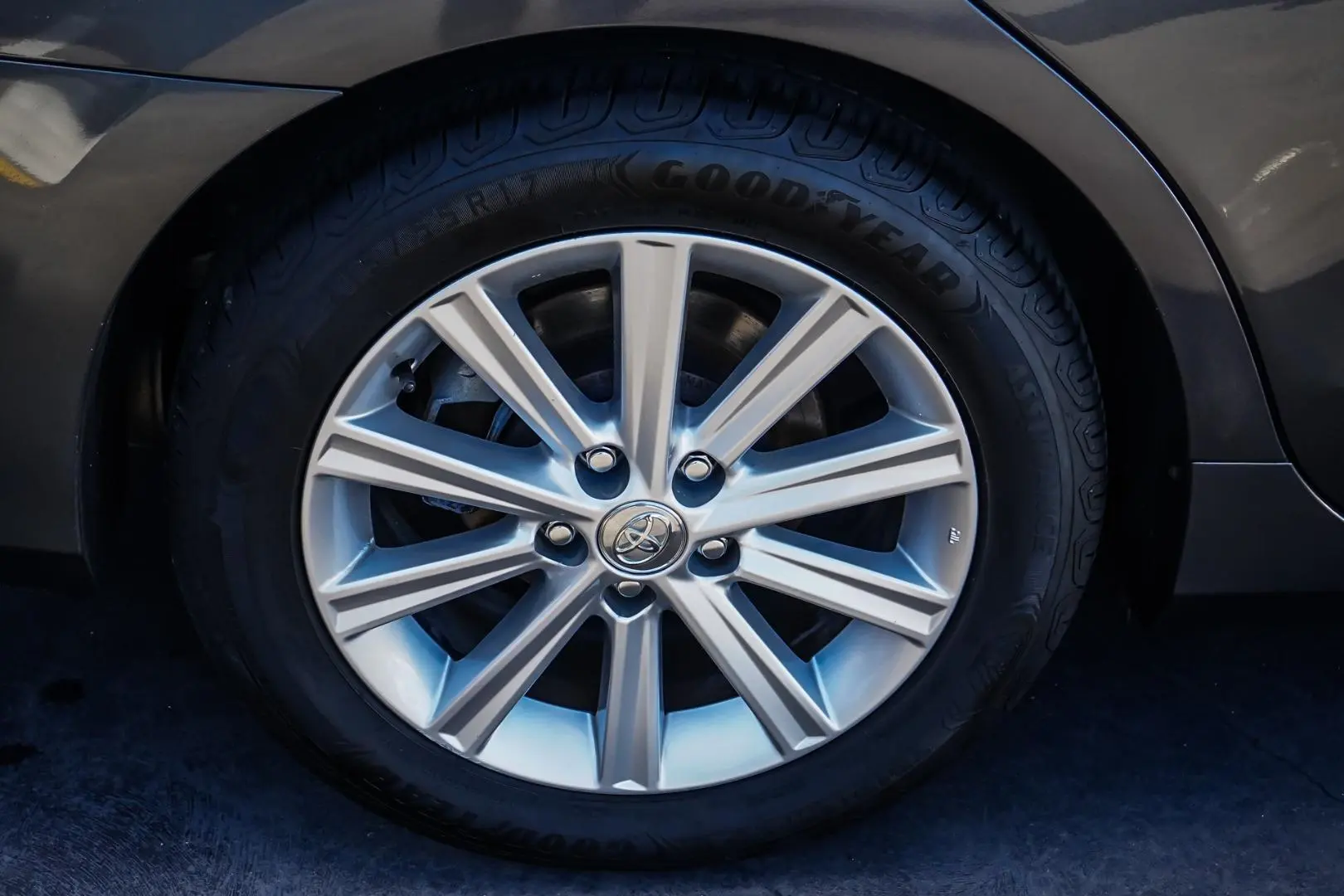 2017 Toyota Camry Gallery Image 17