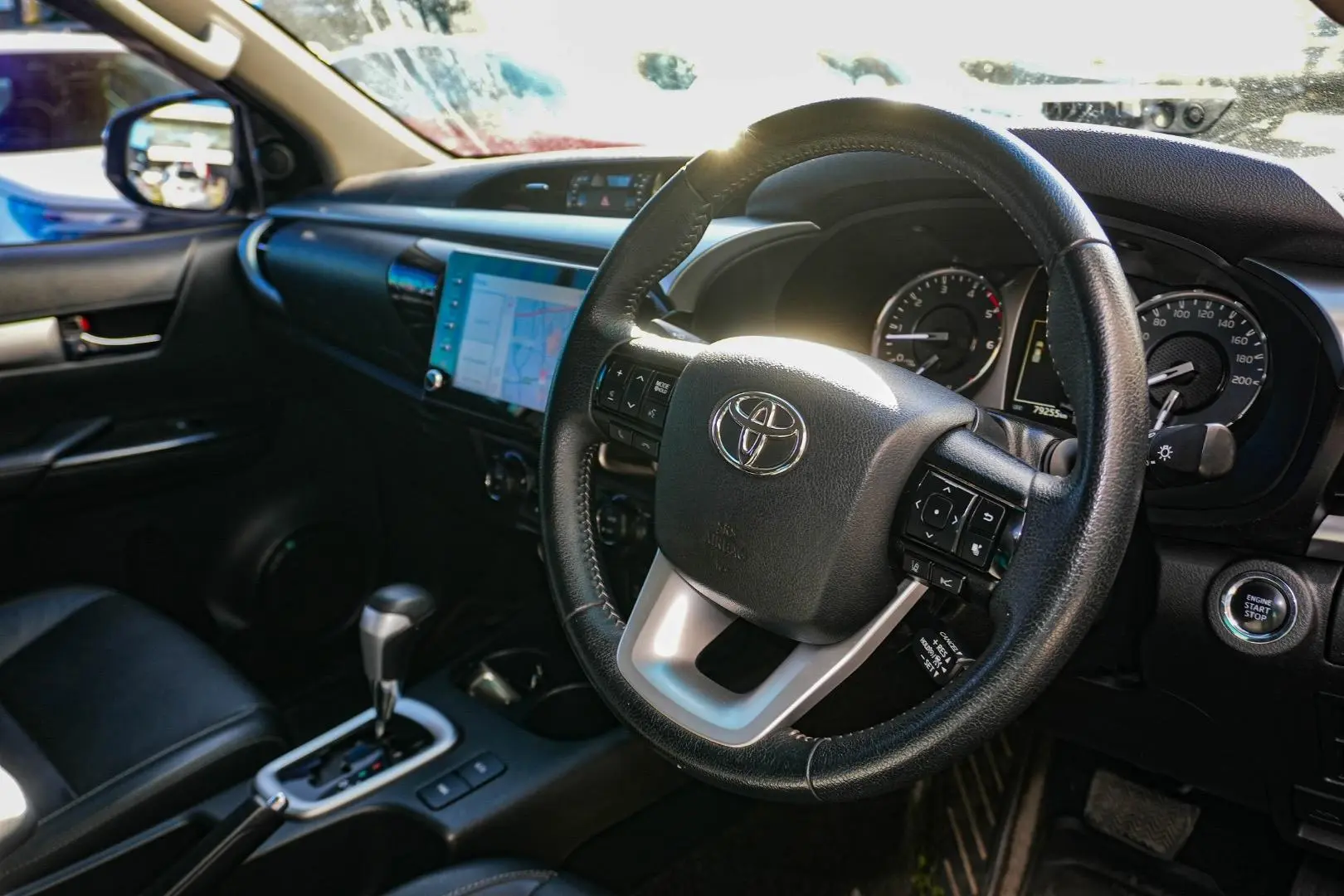 2022 Toyota Hilux Gallery Image 7