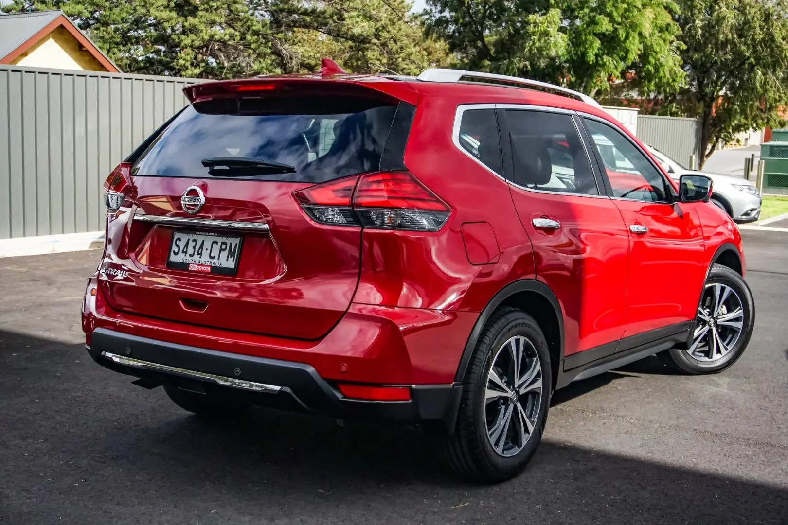 2022 Nissan X-Trail Gallery Image 2