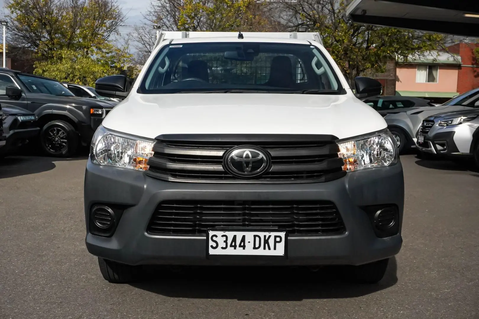 2021 Toyota Hilux Gallery Image 4