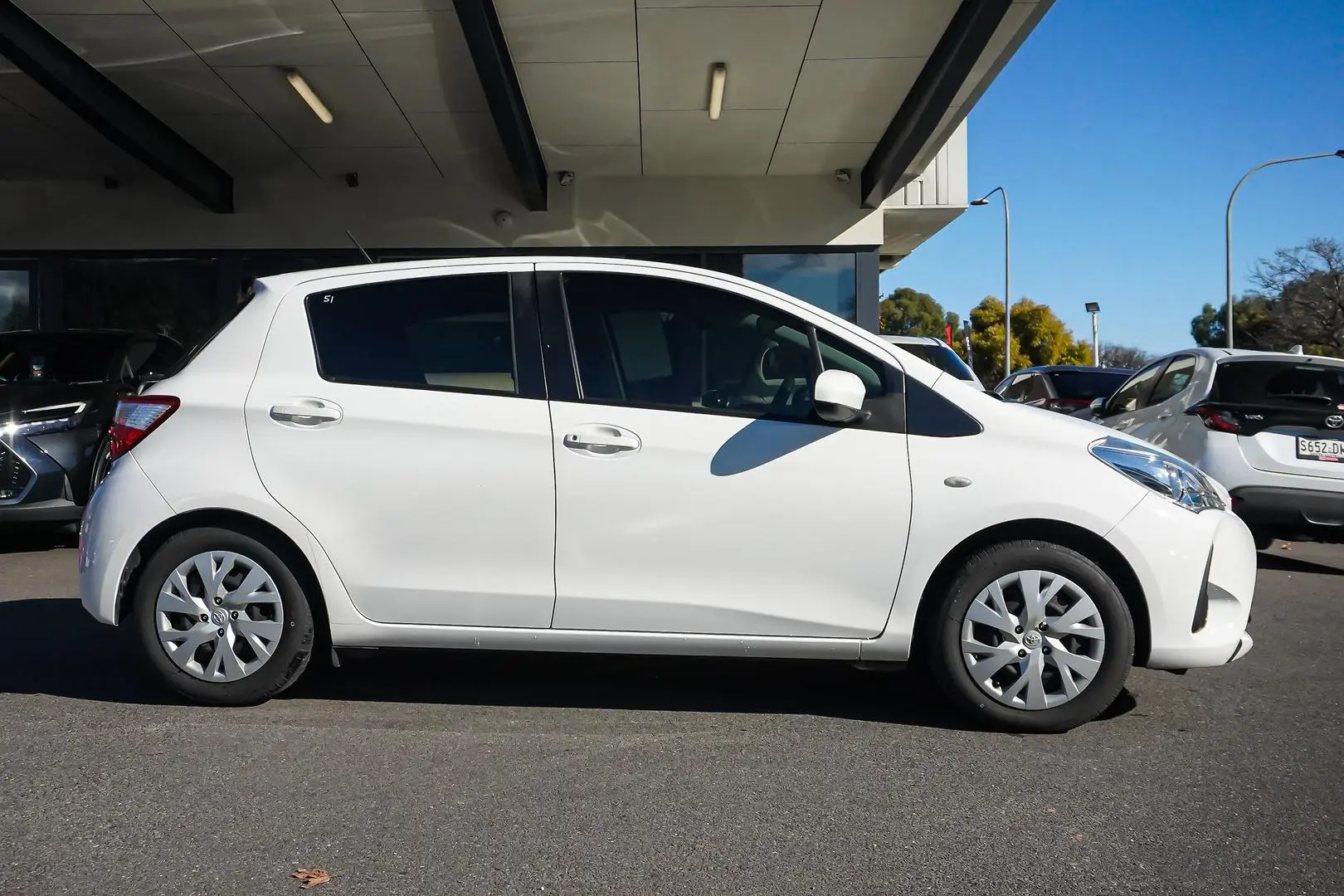2019 Toyota Yaris Gallery Image 4