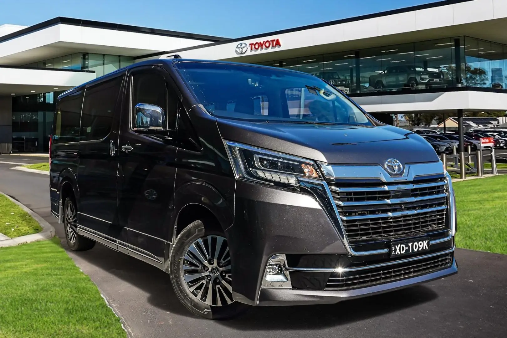 2019 Toyota Granvia Gallery Image 1