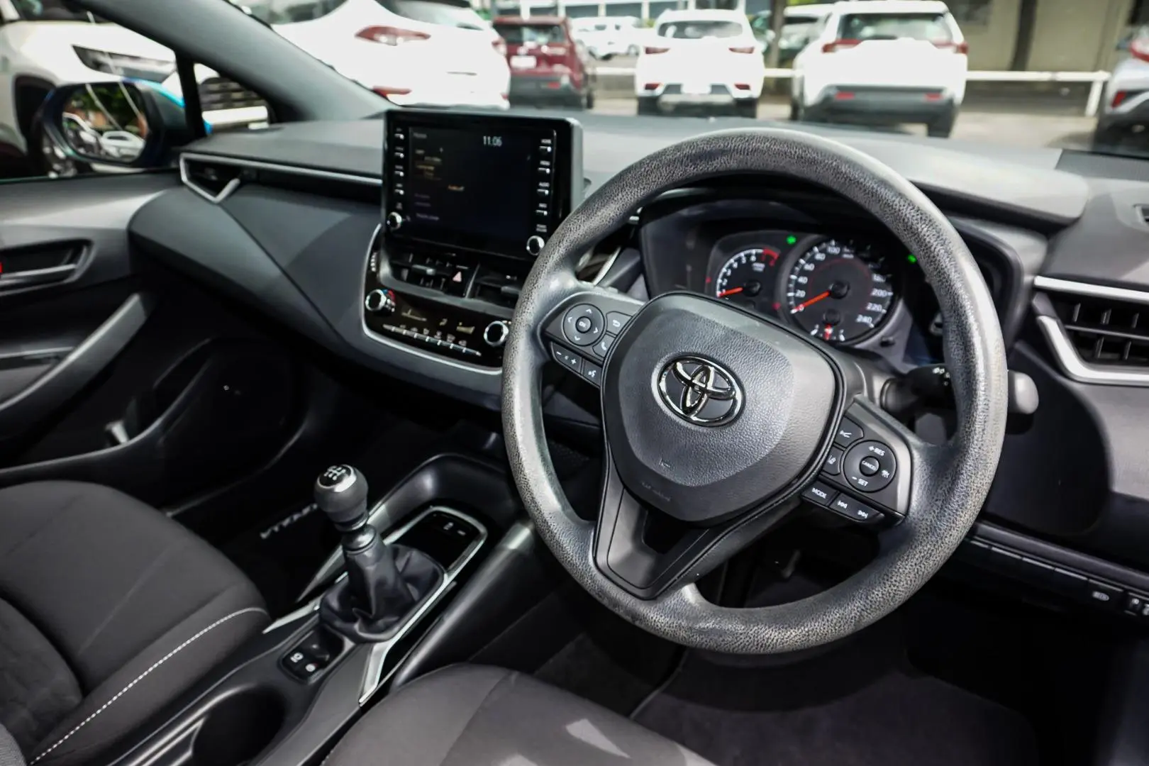 2018 Toyota Corolla Gallery Image 7
