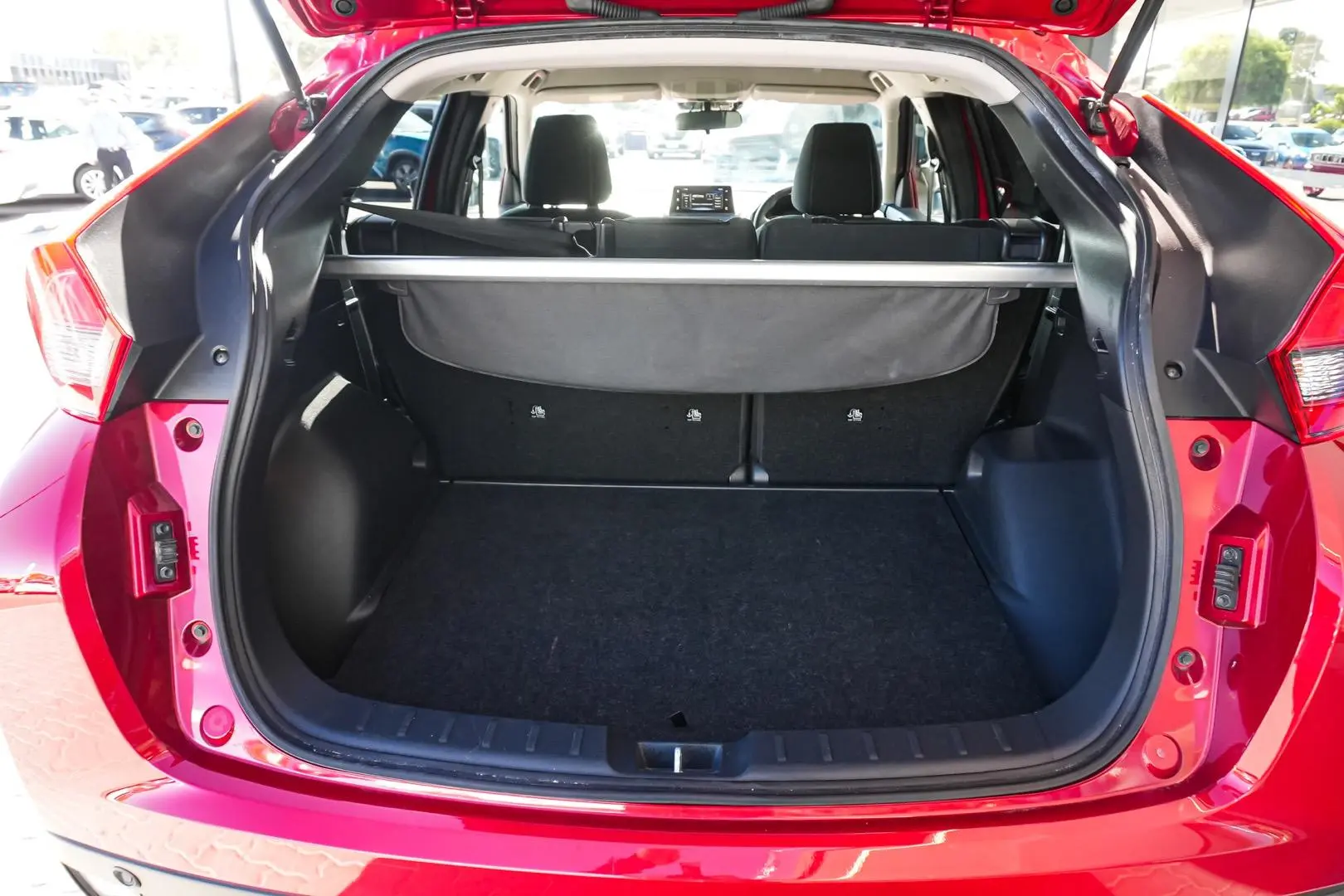 2019 Mitsubishi Eclipse Cross Gallery Image 13