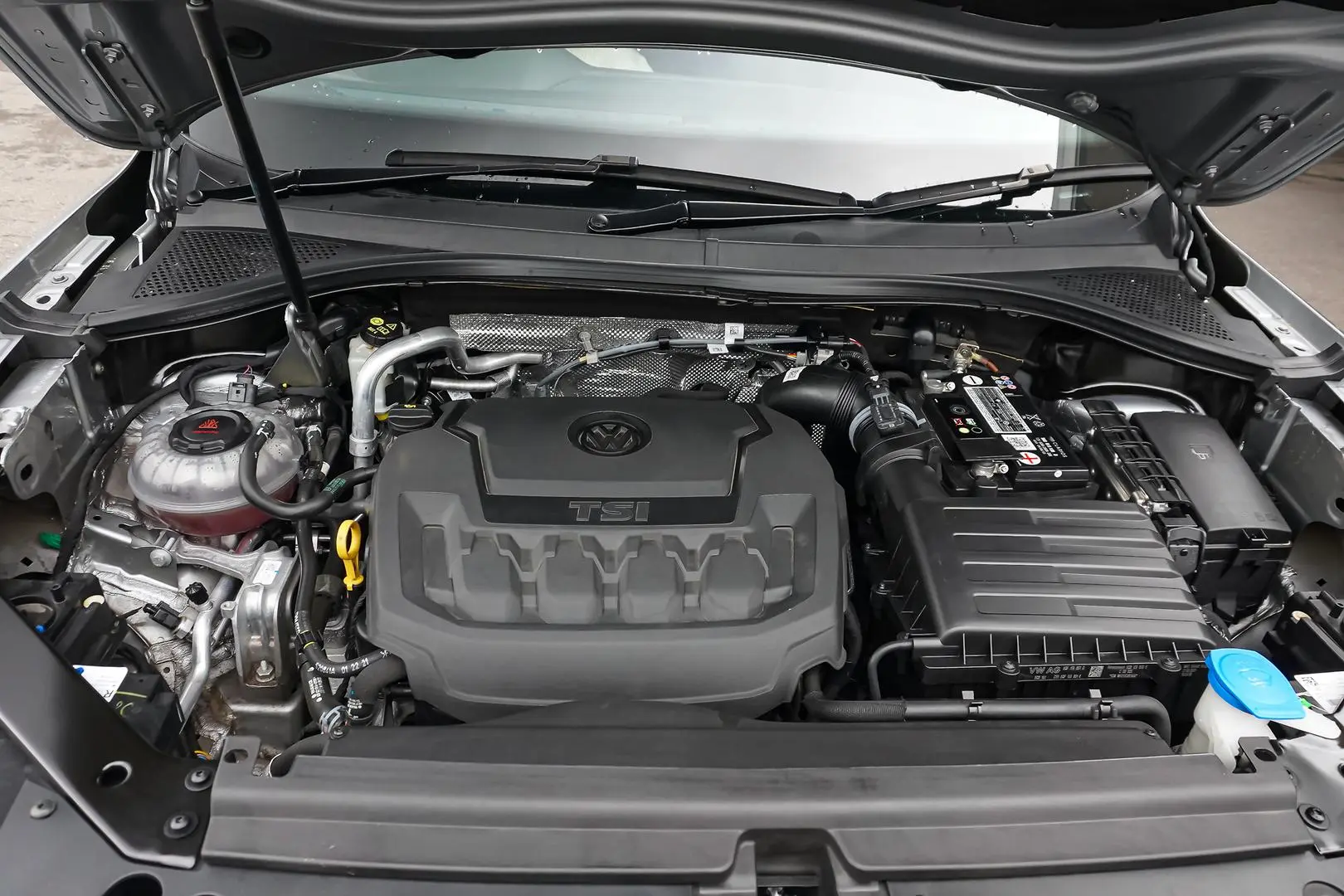 2022 Volkswagen Tiguan Gallery Image 26