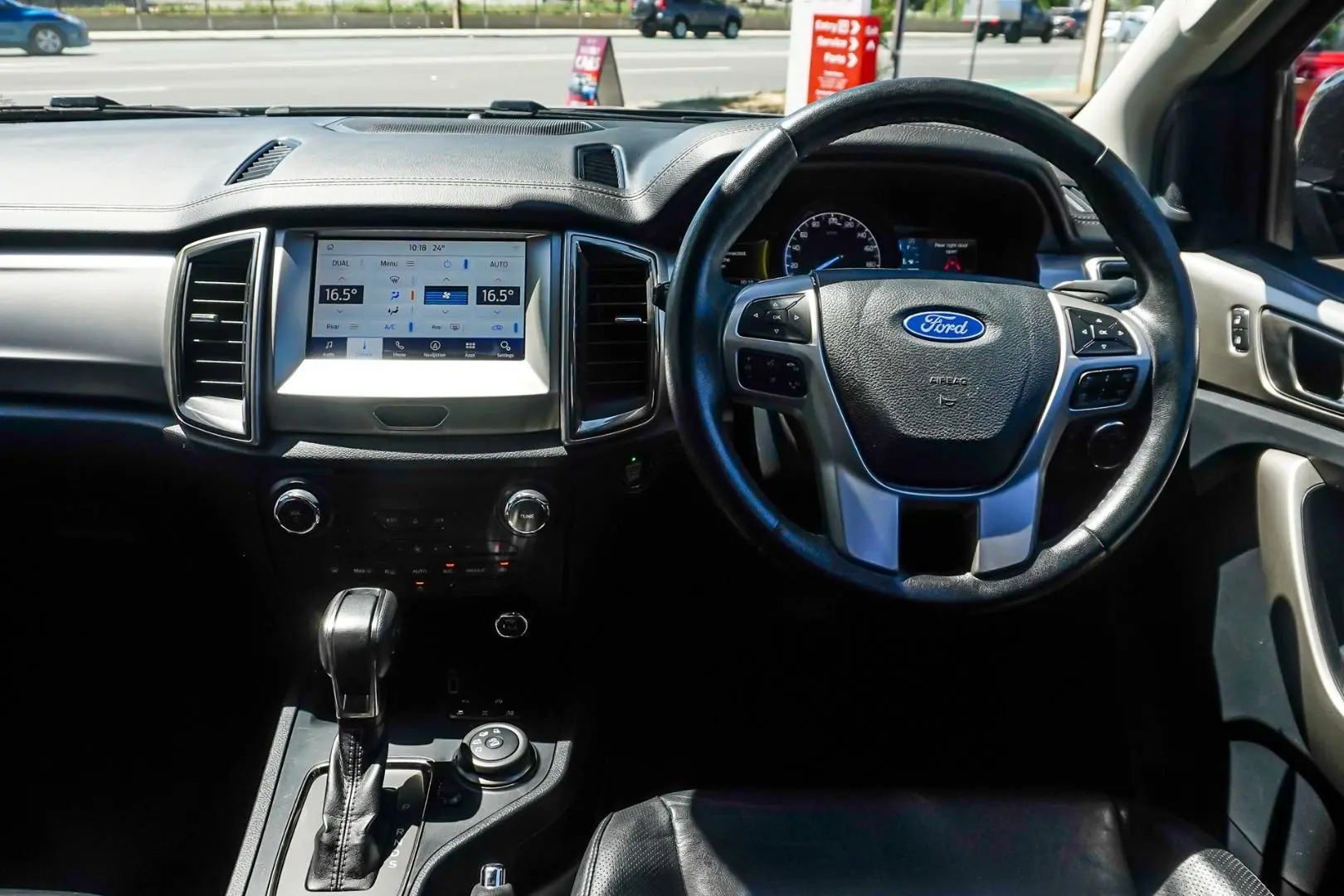 2019 Ford Everest Gallery Image 8