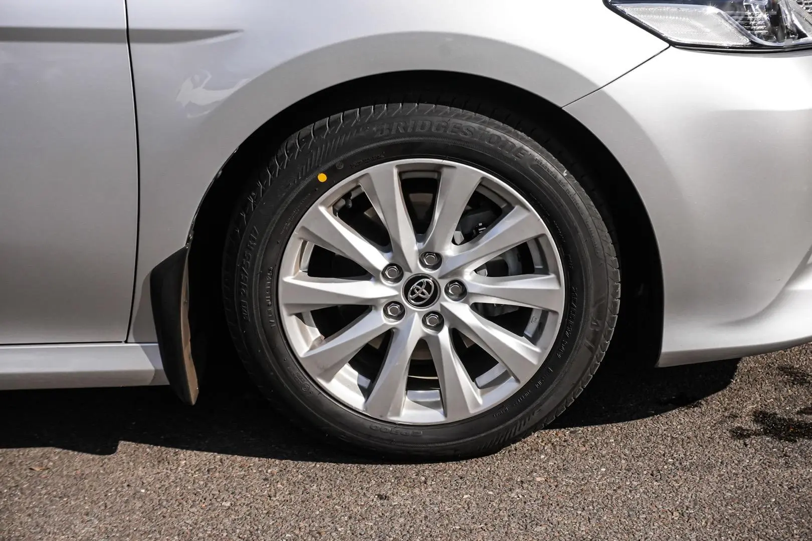 2018 Toyota Camry Gallery Image 13