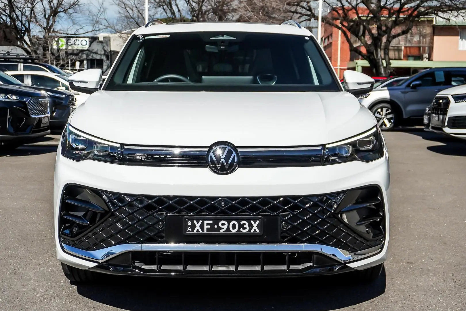 2025 Volkswagen Tiguan Gallery Image 4