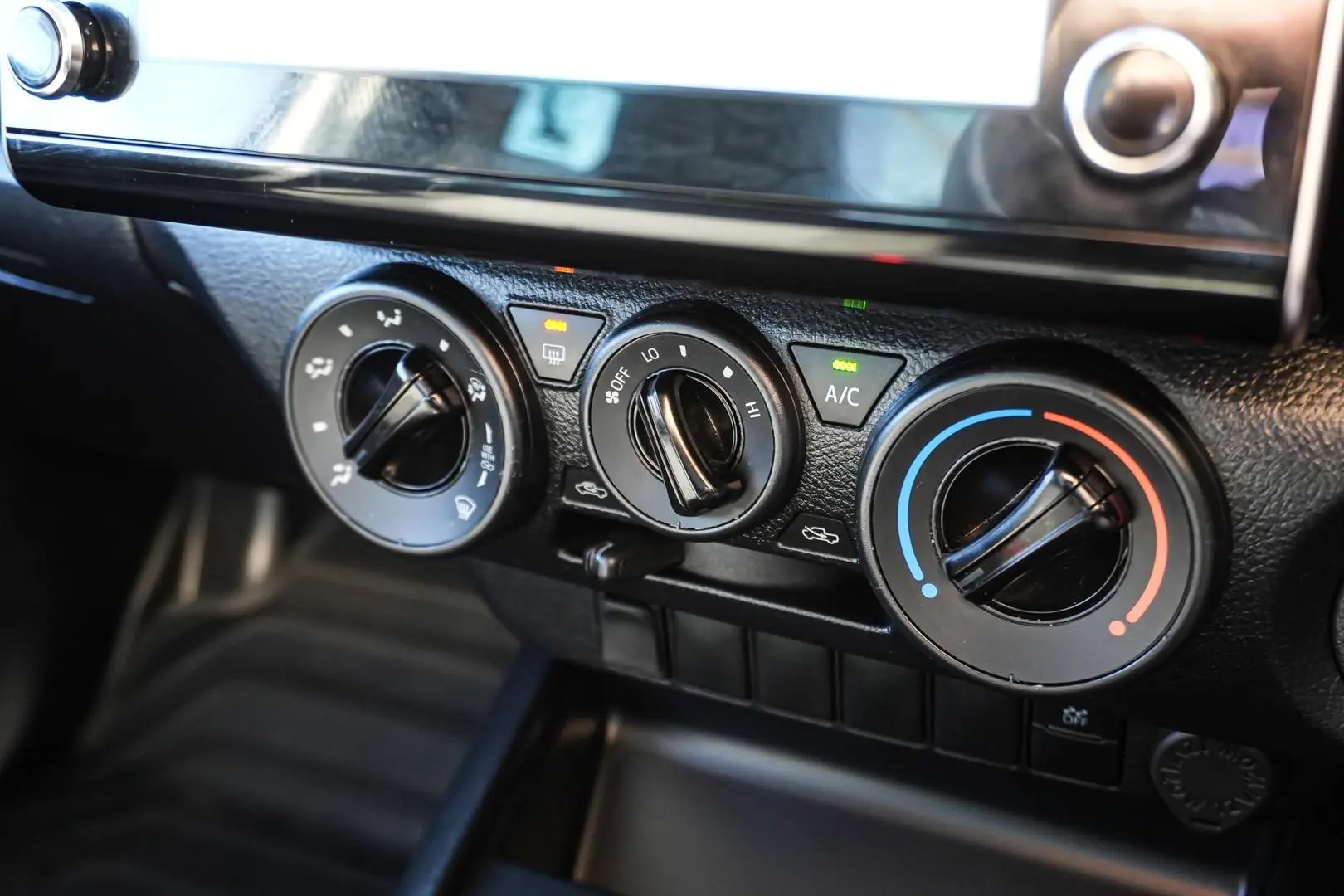 2023 Toyota Hilux Gallery Image 20