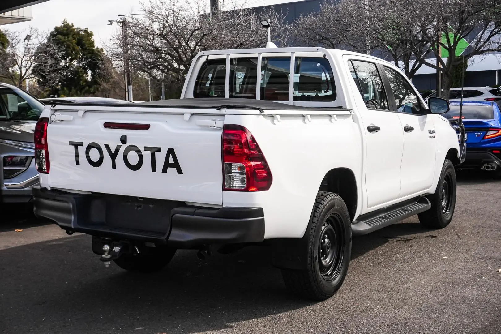 2021 Toyota Hilux Gallery Image 3