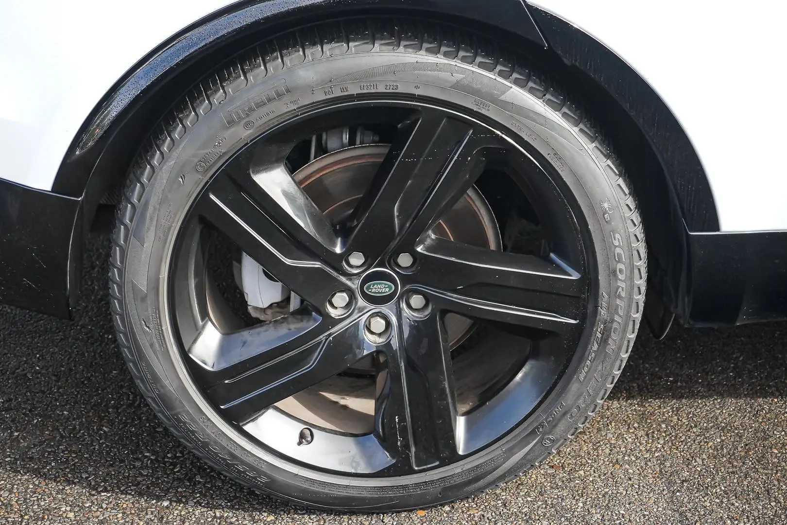 2021 Land Rover Discovery Gallery Image 20