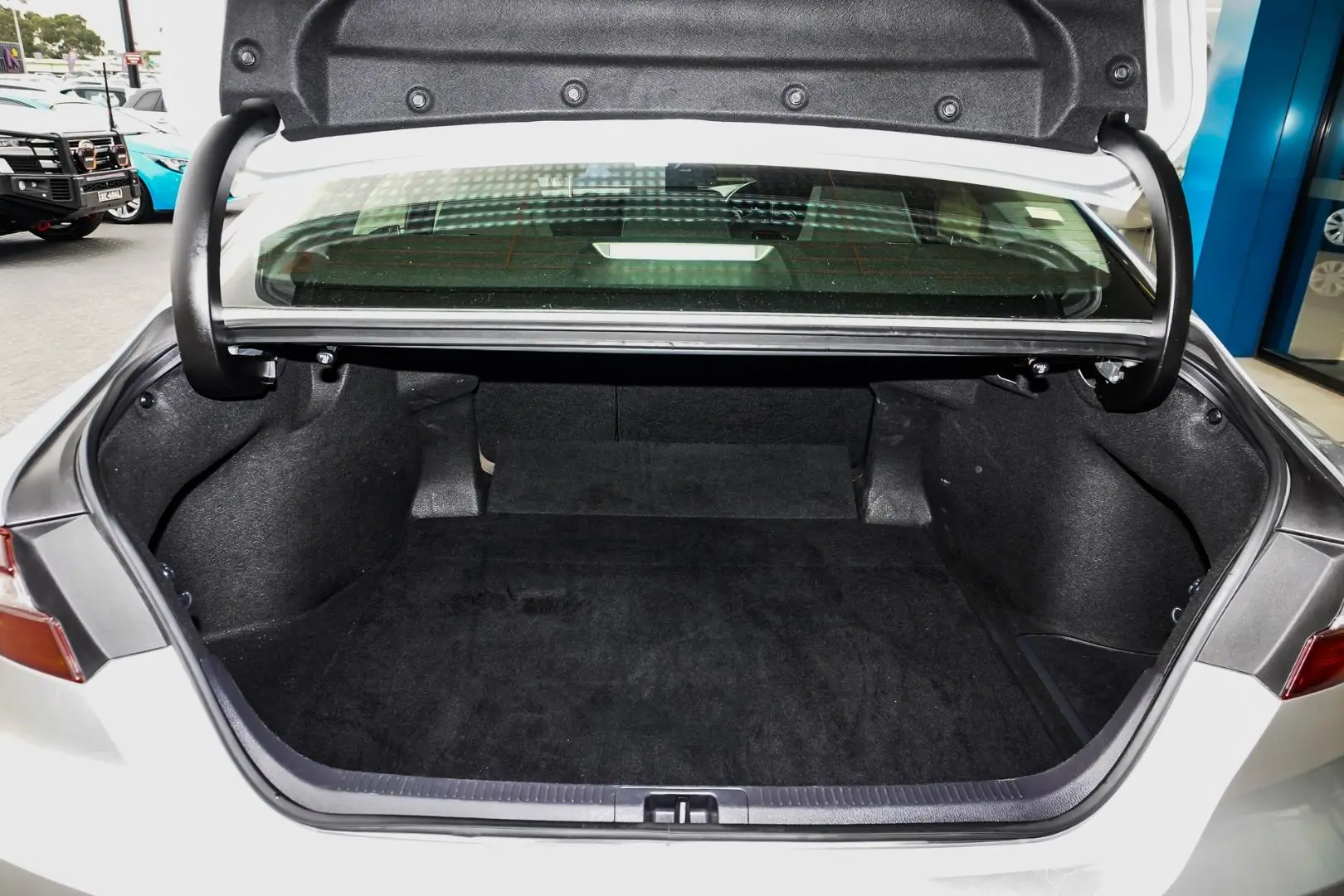 2023 Toyota Camry Gallery Image 9