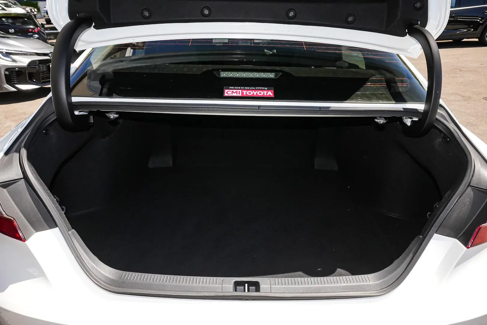 2021 Toyota Camry Gallery Image 13