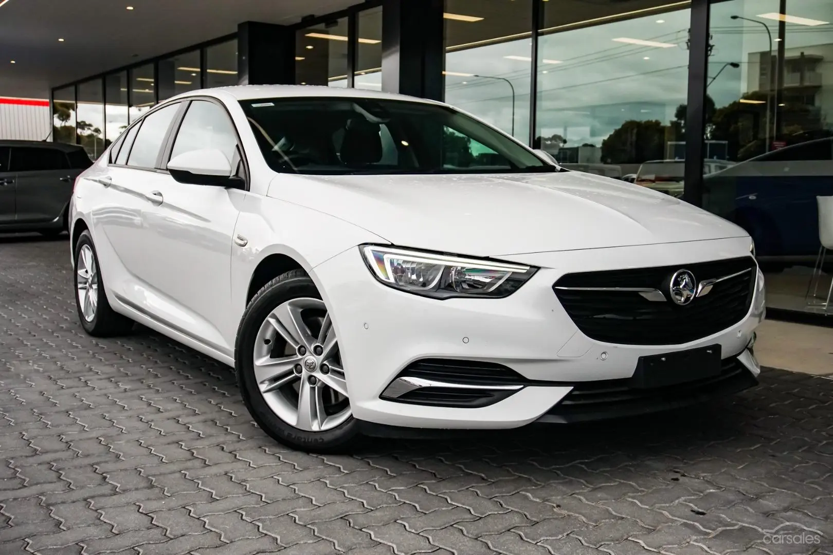 2018 Holden Commodore Image 1