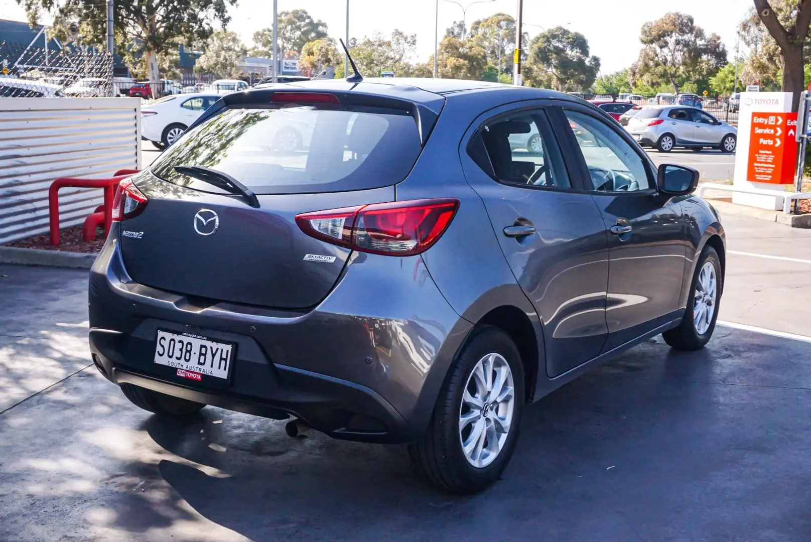 2018 Mazda 2 Image 2