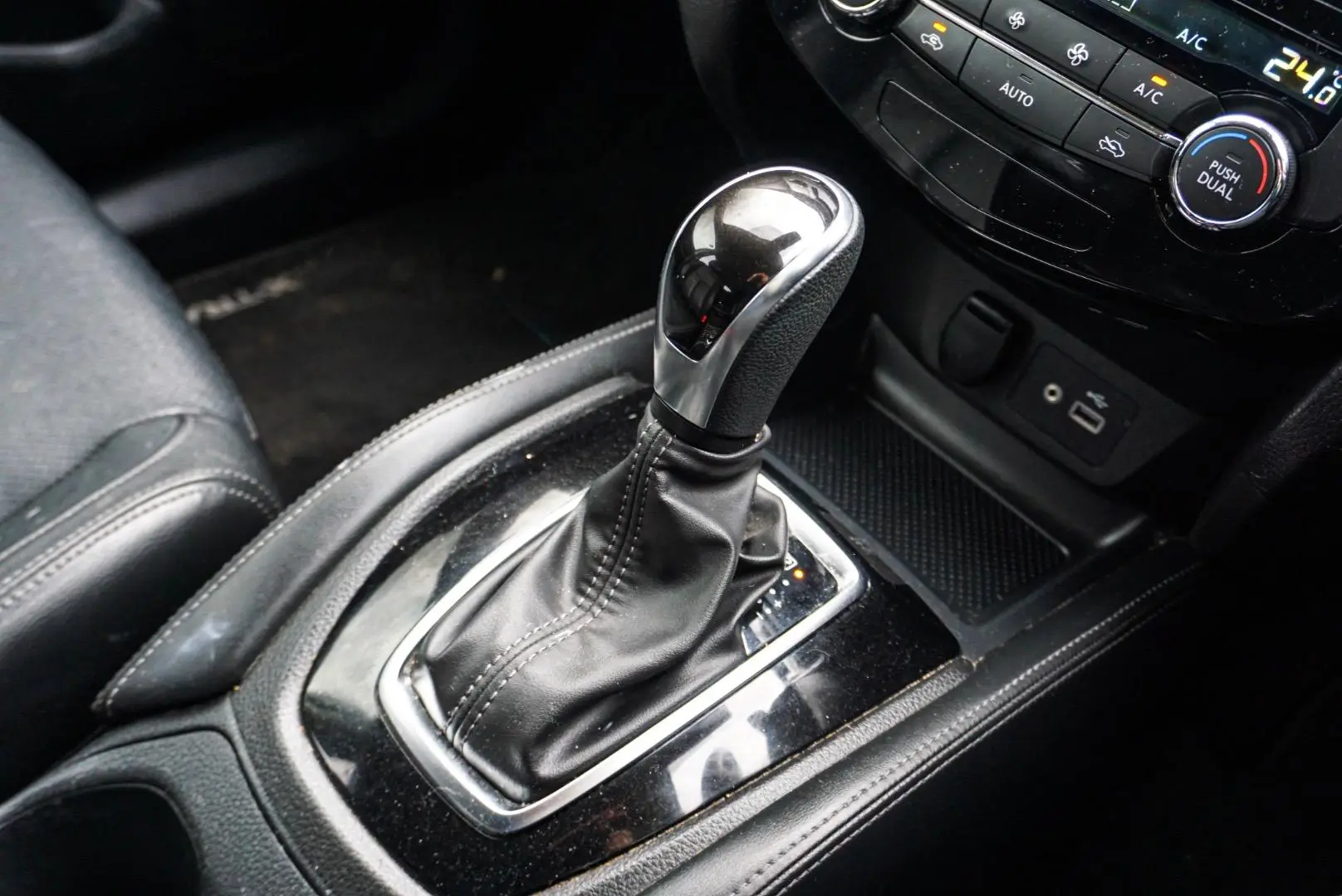 2021 Nissan X-TRAIL Gallery Image 17