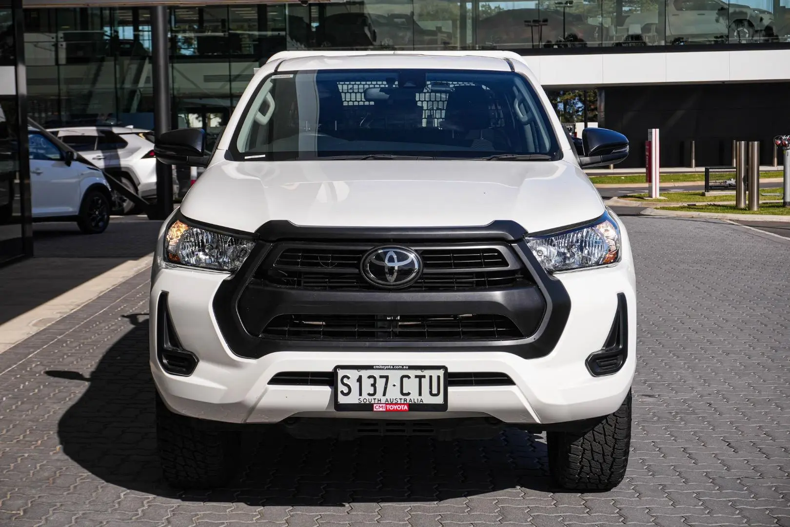 2023 Toyota Hilux Gallery Image 5