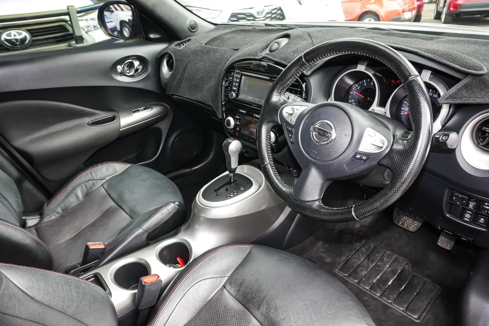 2013 Nissan JUKE Gallery Image 6