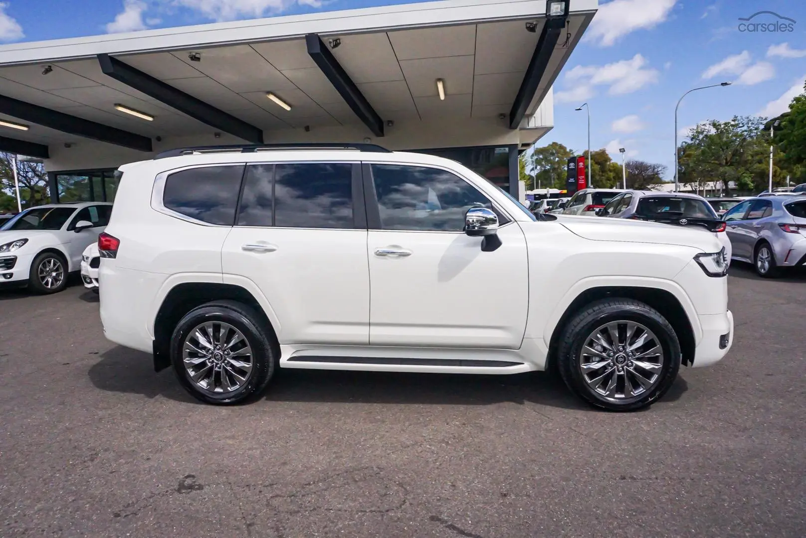 2021 Toyota Landcruiser Image 4