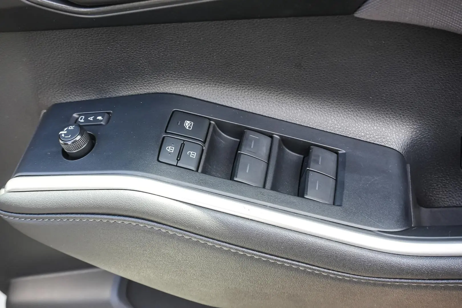 2023 Toyota Kluger Gallery Image 16