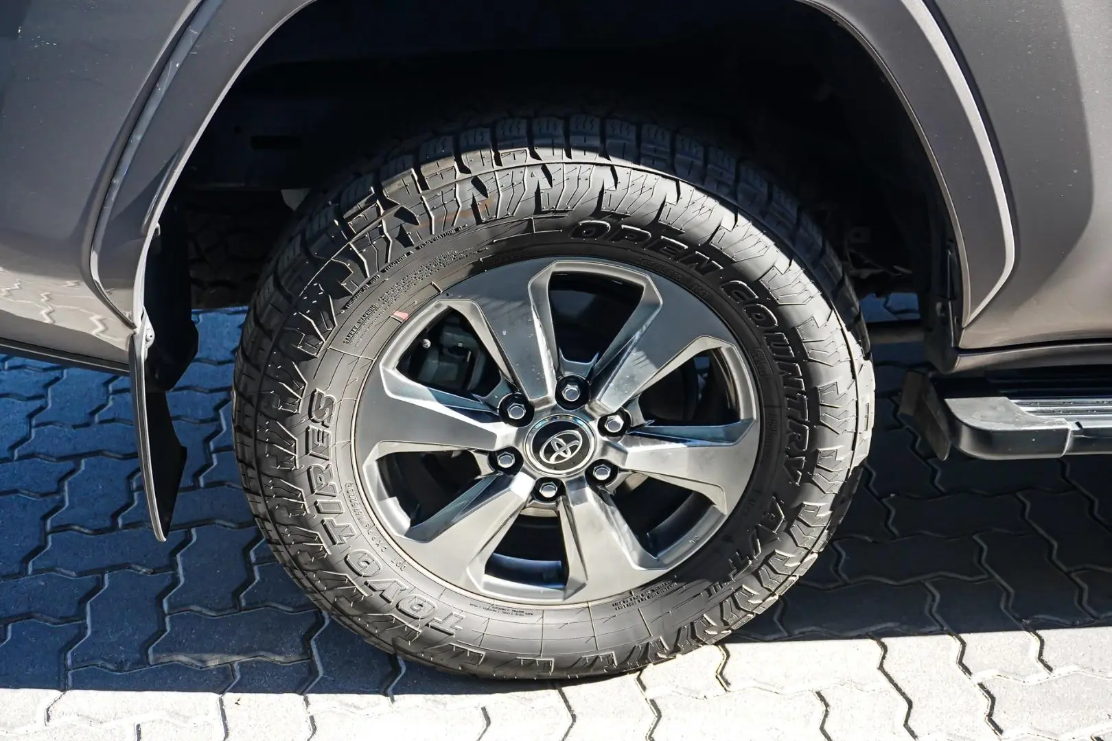 2022 Toyota Landcruiser Gallery Image 18