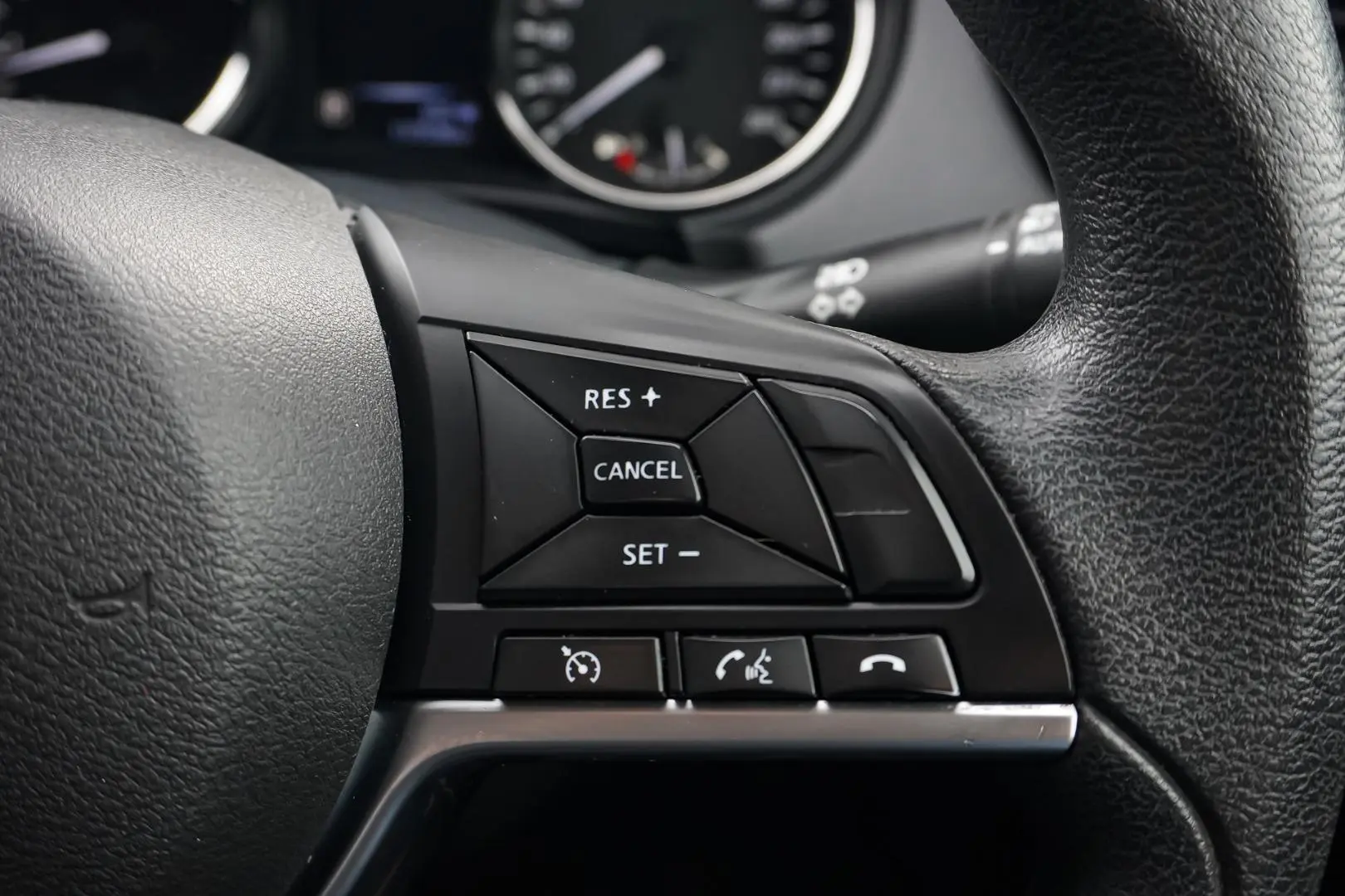 2020 Nissan X-TRAIL Gallery Image 20