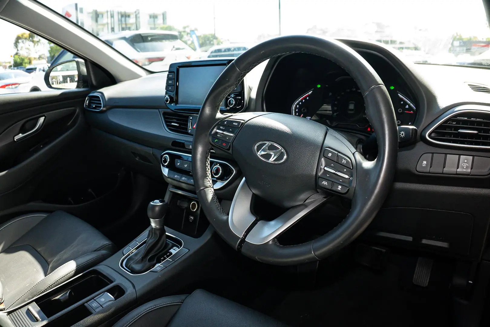 2022 Hyundai i30 Gallery Image 7