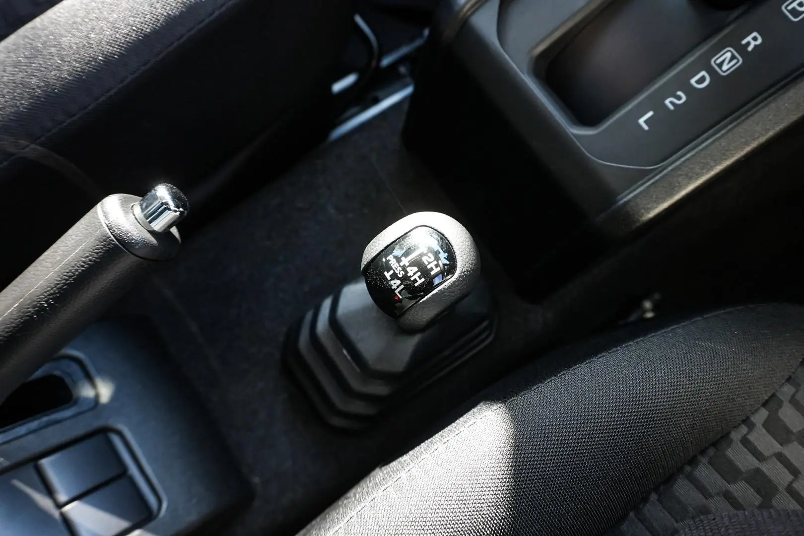 2024 Suzuki Jimny Gallery Image 17