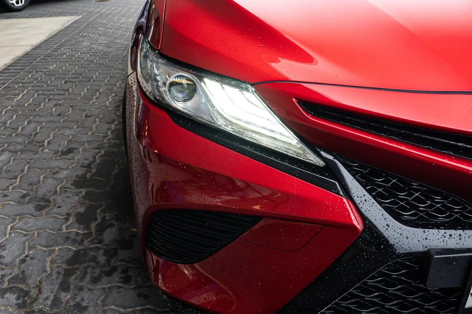 2018 Toyota Camry Gallery Image 13