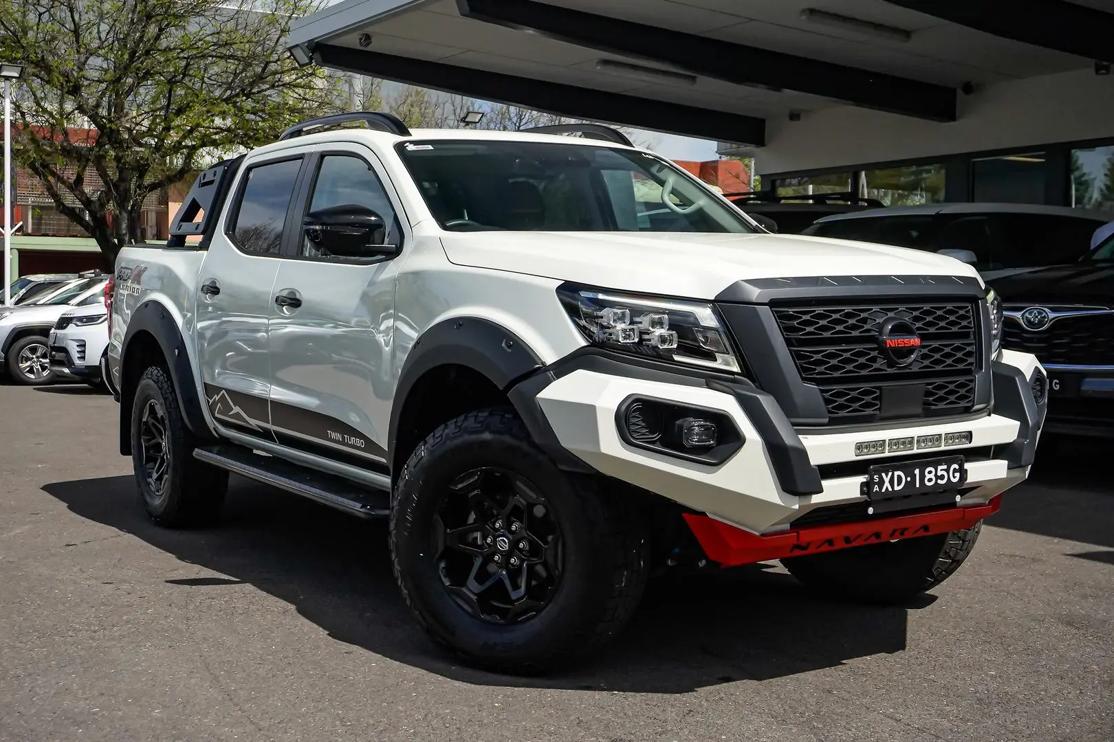 2023 Nissan Navara Gallery Image 2