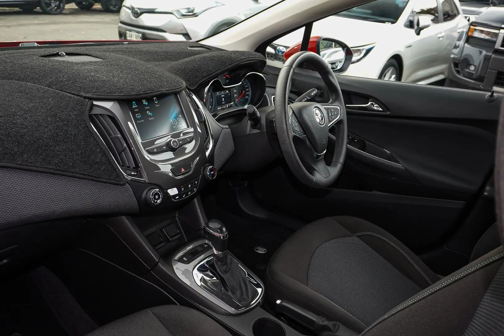 2017 Holden Astra Gallery Image 10