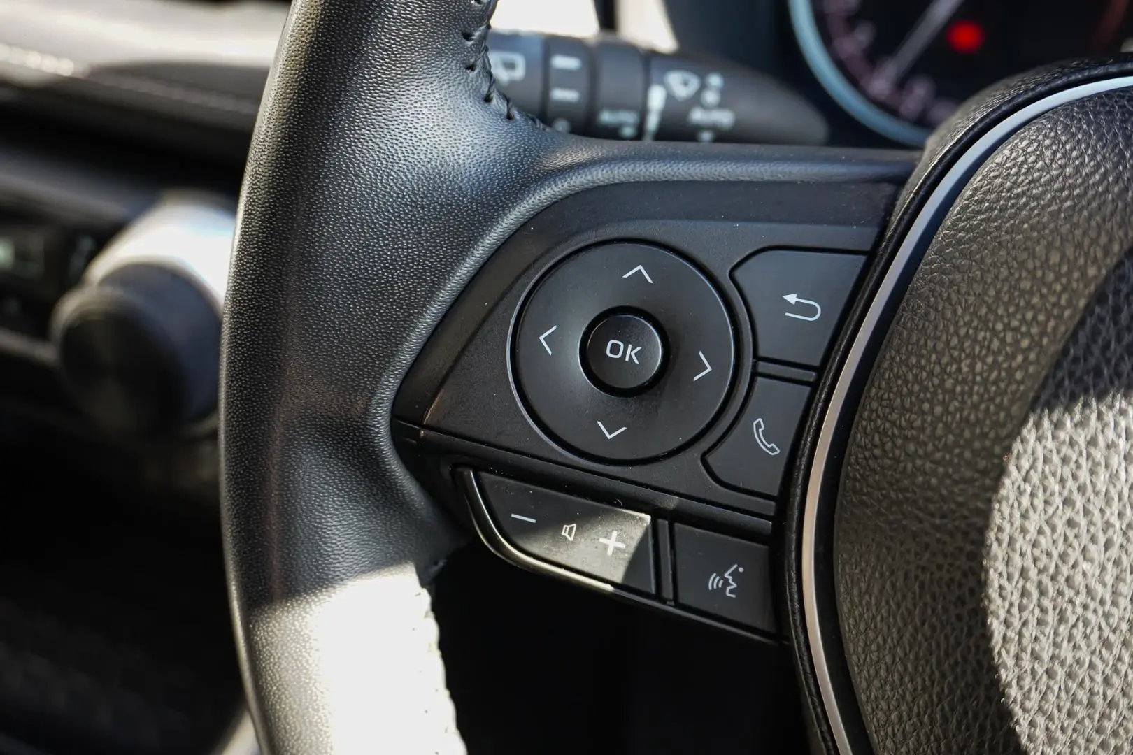 2023 Toyota RAV4 Gallery Image 18