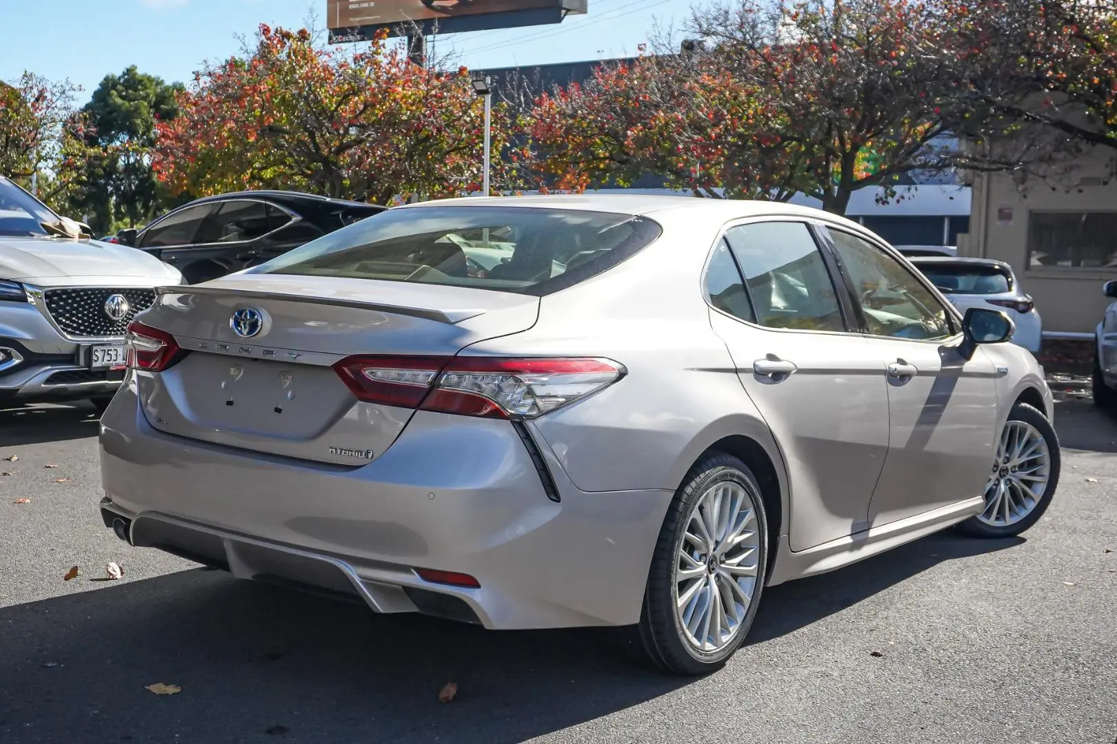 2018 Toyota Camry Gallery Image 3