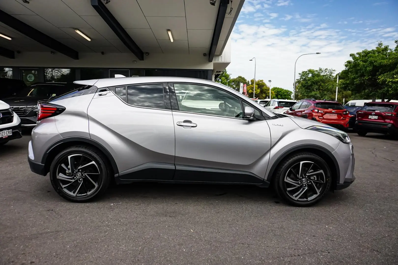 2023 Toyota C-HR Gallery Image 4