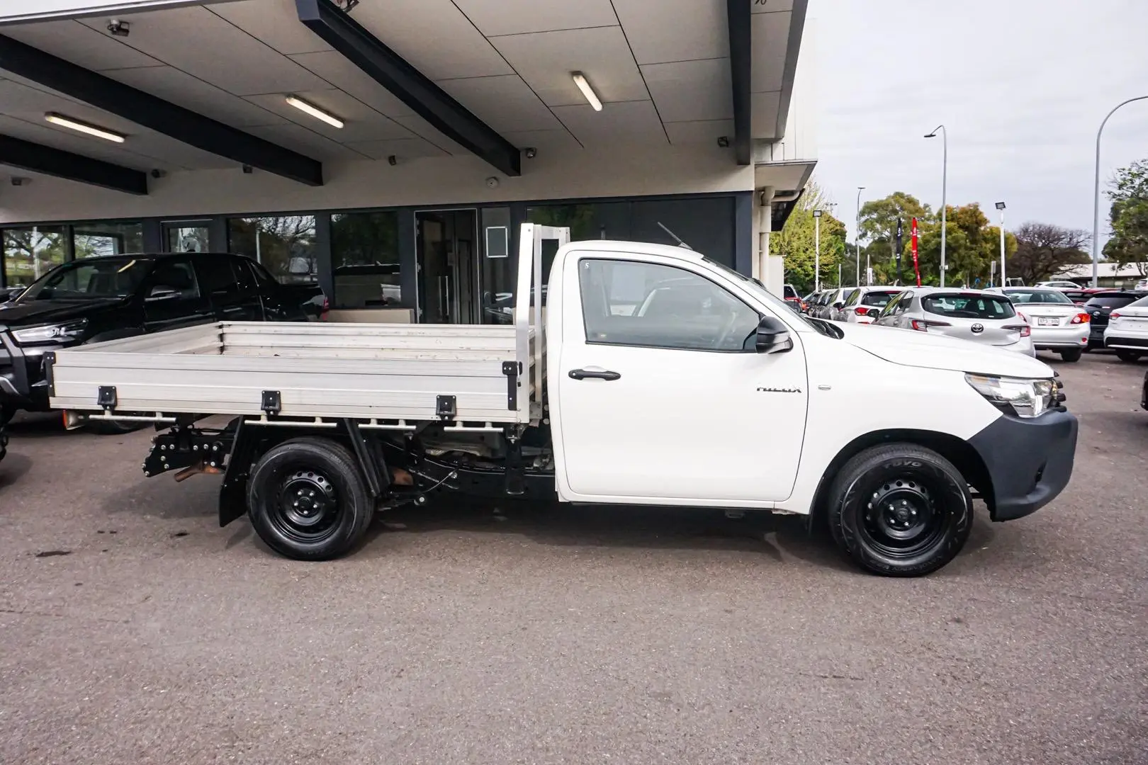 2021 Toyota Hilux Gallery Image 4