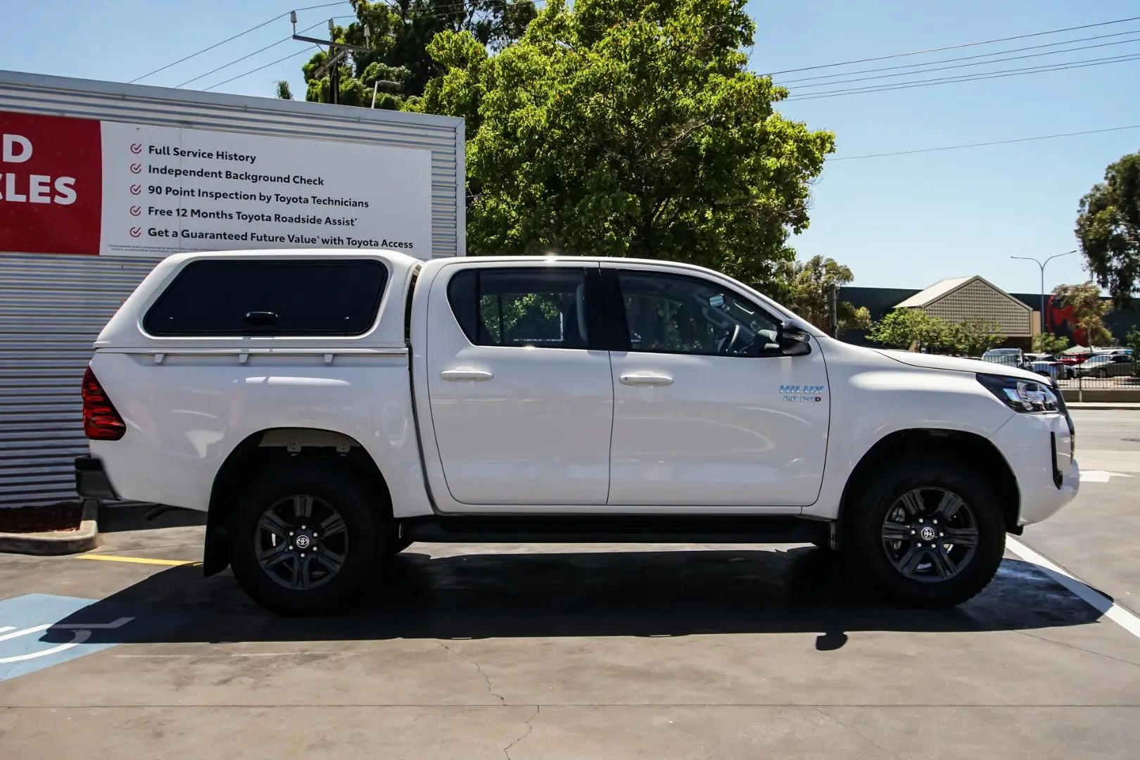 2023 Toyota Hilux Gallery Image 3