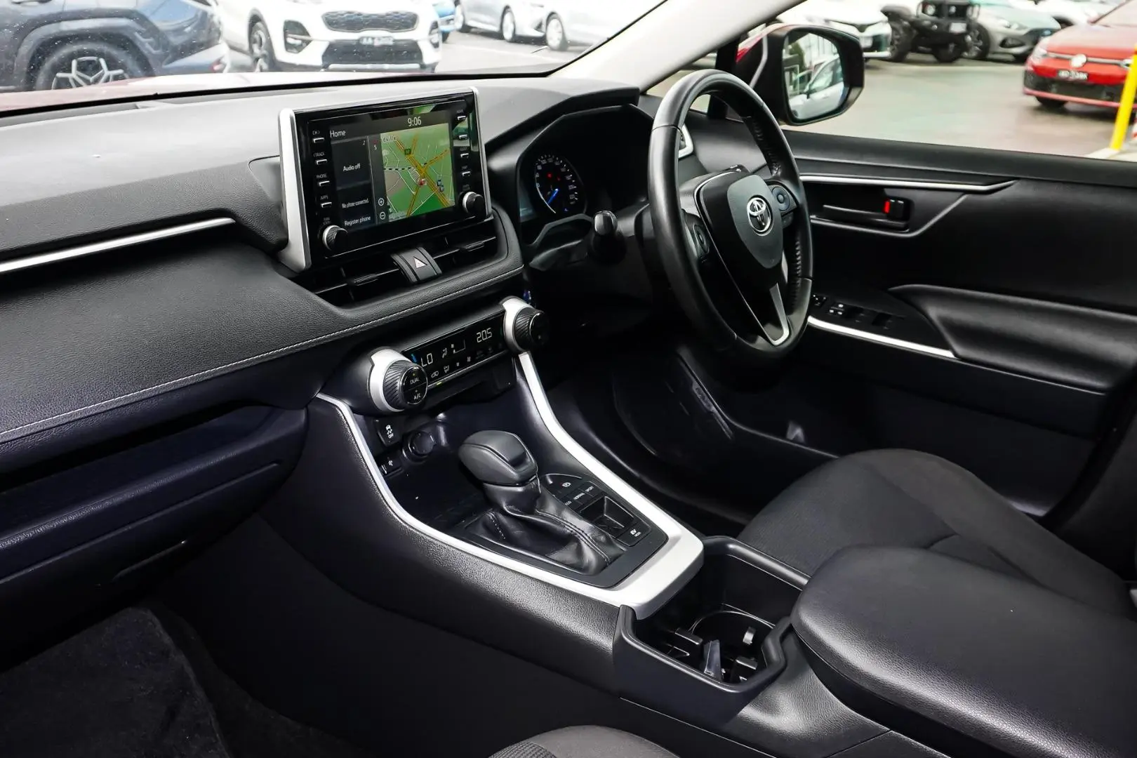 2022 Toyota RAV4 Gallery Image 11