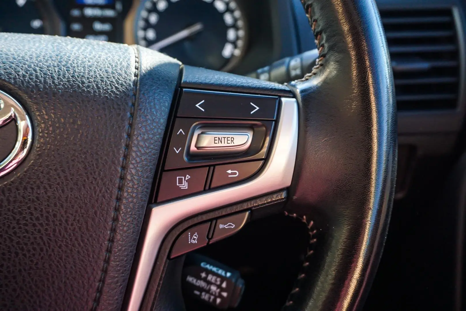 2020 Toyota Landcruiser Prado Gallery Image 19